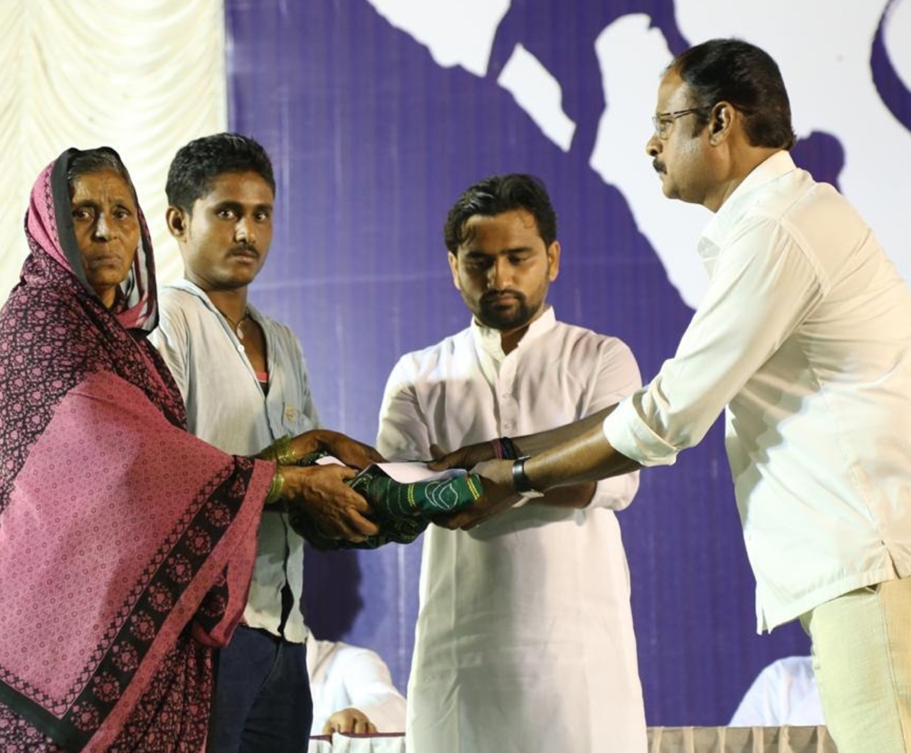 यशवंत गोसावी, Yashwant gosavi,Kisan yuva kranti,किसान युवा क्रांती संघटना,शिव व्याख्याते, , शिवनिश्चल, शेतकरी नेता, शेतकरी पुत्र, किसान नेताशेतकरी चळवळ